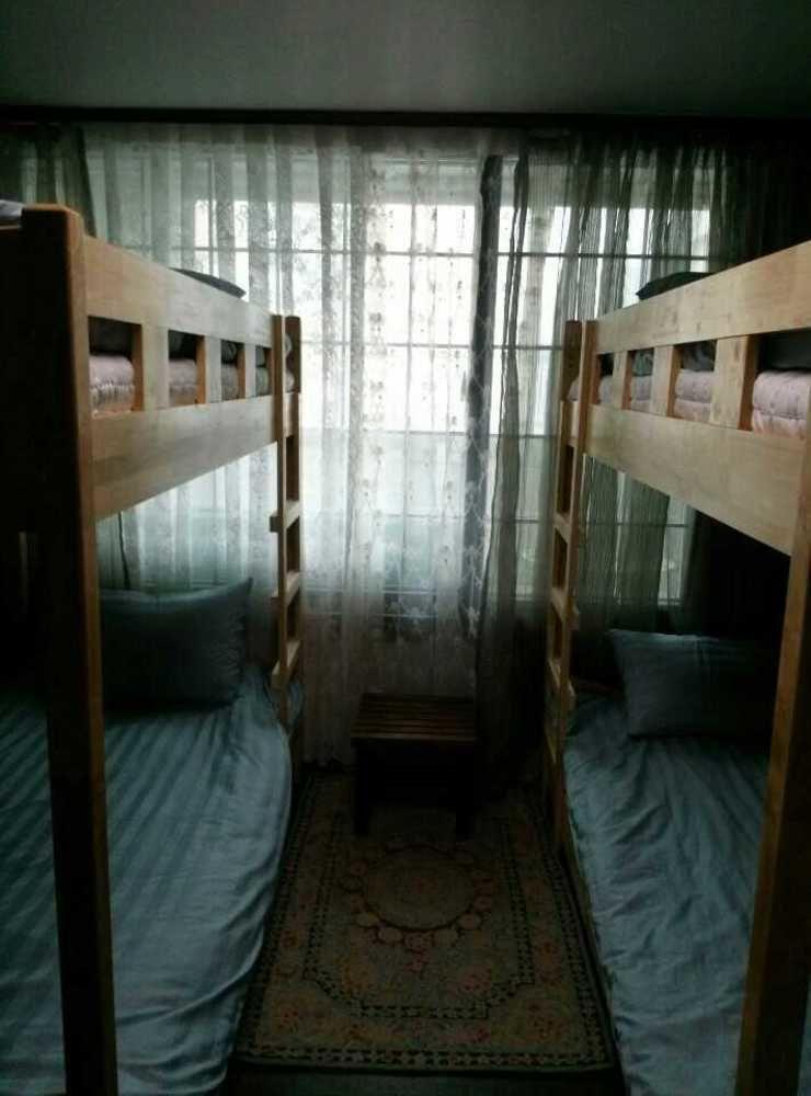 K Star Road Guesthouse - Hostel Сеул Экстерьер фото