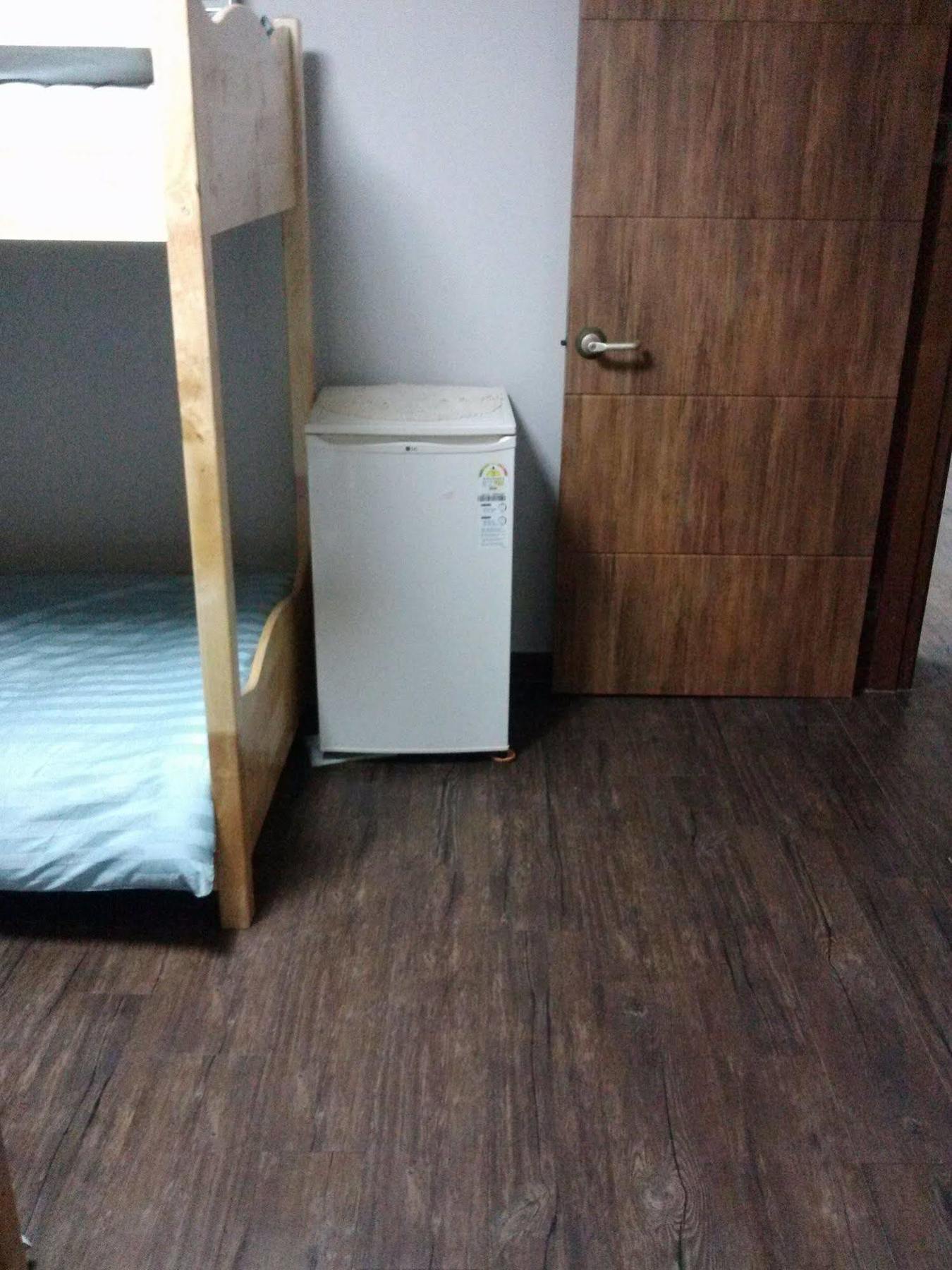 K Star Road Guesthouse - Hostel Сеул Экстерьер фото