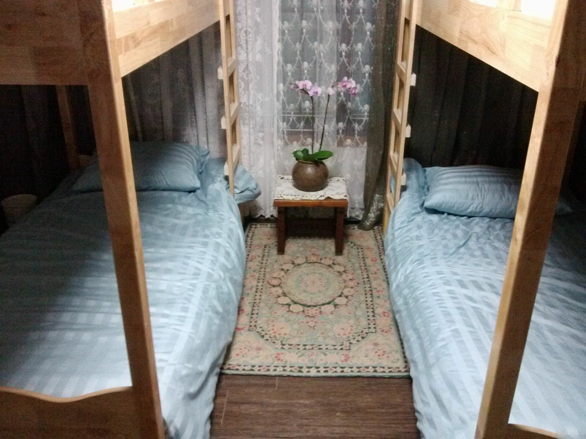 K Star Road Guesthouse - Hostel Сеул Экстерьер фото